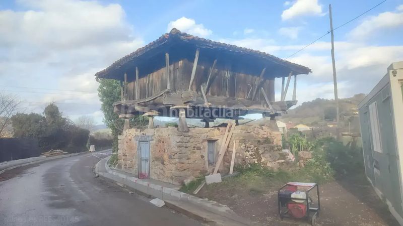 Foto b199f0b5-f01d-497c-b67c-61574a7a5e33. Finca rústica a Grado