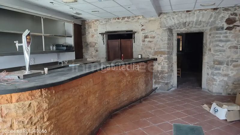 Foto 54045842-0e32-49d9-8808-4d8da95ab687. Casa amb calefacció a Salas