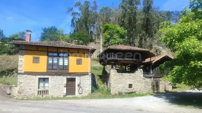 Foto 74270169-bd9d-4173-b7d9-633bca6560e6. Casa a Salas