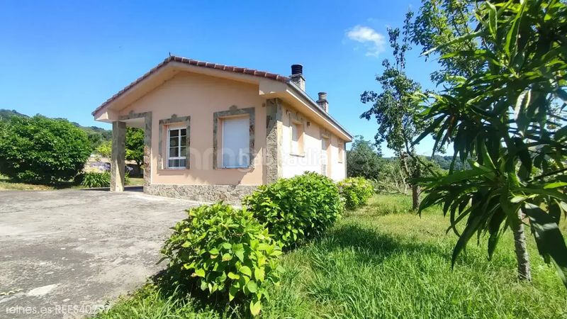 Foto 7b74e0e6-2b34-46f9-b2b9-ba8f8a876a93. Casa amb calefacció aparcament a Grado