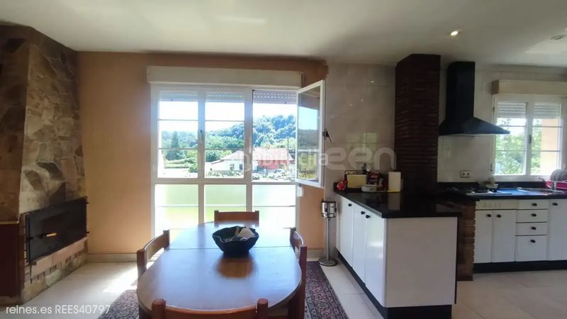 Foto f640d04f-58b7-4155-9786-16870ac6f799. Casa amb calefacció aparcament a Grado