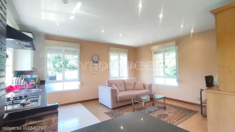 Foto fa921e7d-1b98-4ac6-8a4d-6da81a3bb05b. Casa amb calefacció aparcament a Grado
