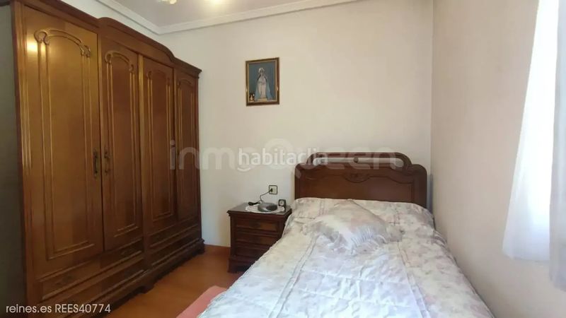 Foto b840fe97-ec42-4cf3-ace6-5515a695c6a2. Casa amb calefacció aparcament a Grado