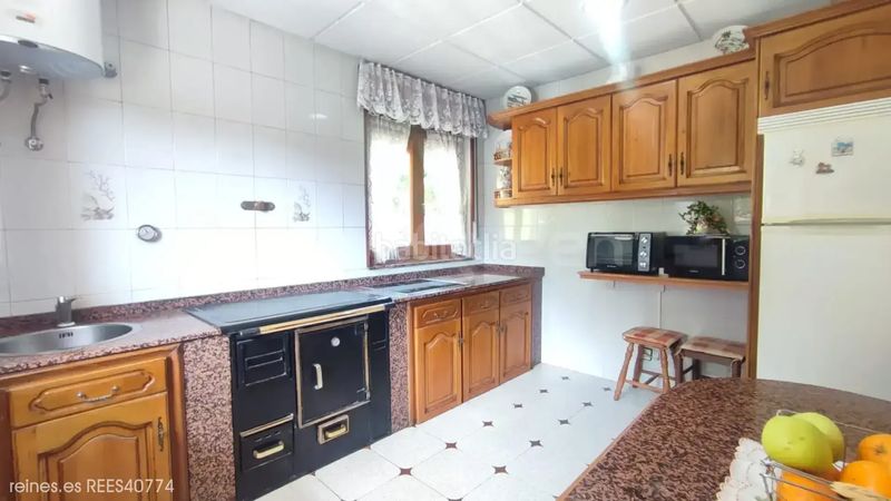 Foto fbefb75d-2881-4a75-95bf-4a00ca3b055f. Casa amb calefacció aparcament a Grado