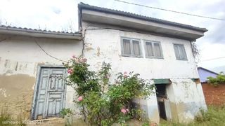 Casa  N/a. Venta de casa en grado  rees40641