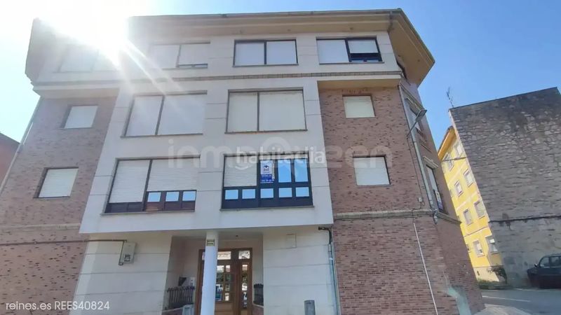Foto 8bb3ca52-97b2-402f-a77f-8499a49193a6. Piso venta de piso rees40824 en Grado