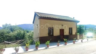 House  N/a. Venta de casa en grado  rees40851