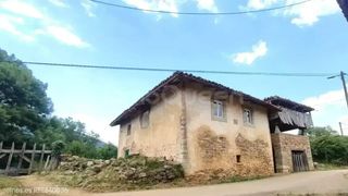 Casa  N/a. Venta de casa en grado  rees40836