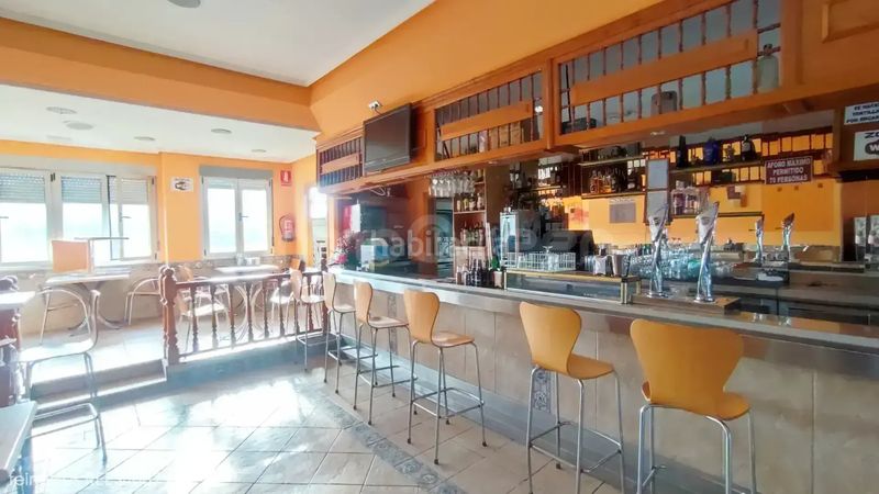 Foto 177df8a5-aaf9-43f7-a009-150b7243e42d. Lloguer local comercial a Grado