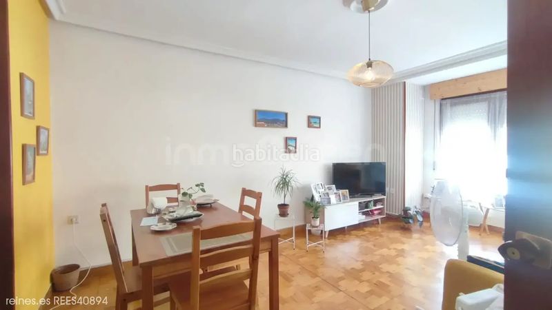 Foto 6979f08f-6e24-444c-a875-0910005fe043. Piso venta de piso rees40894 en Grado