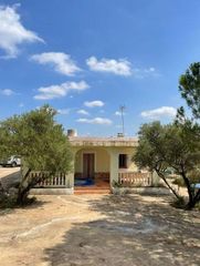 Chalet à Pedralba. Chalet independiente en venta en poligono 19 19, pedralba
