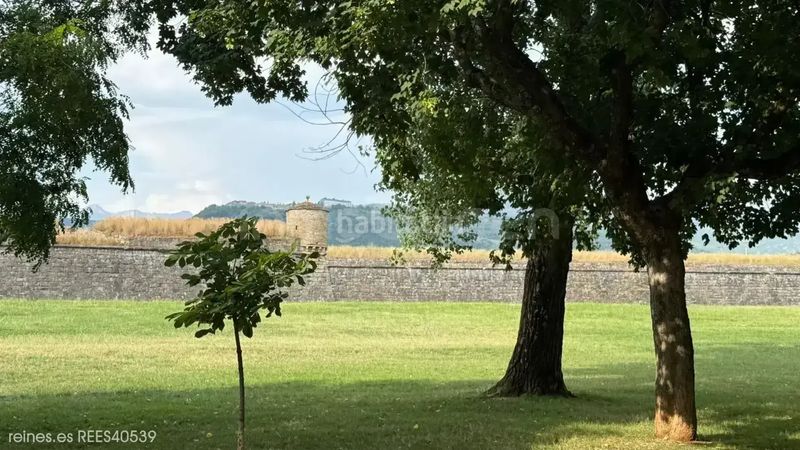 Foto daee8251-3e92-4dad-bab0-39d1d42ea097. Appartamento con riscaldamento in Casco Antiguo - Ciudadela Jaca