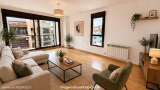 Appartement  N/a. Venta de piso en la puebla de alfindén  rees40637