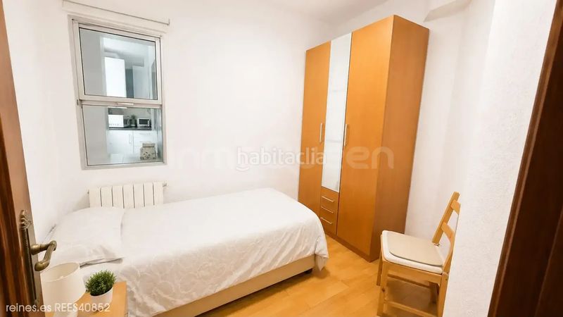 Foto 2bb2b655-2eec-4766-9b30-1d7a1f30a120. Piso venta de piso rees40852 en Paseo Sagasta Zaragoza