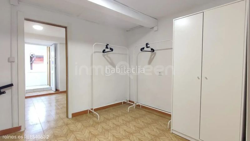 Foto 00c691af-cabc-45a4-a965-cc7d8edd9bc0. Casa adossada a Santa Marina - Polígono Mieres