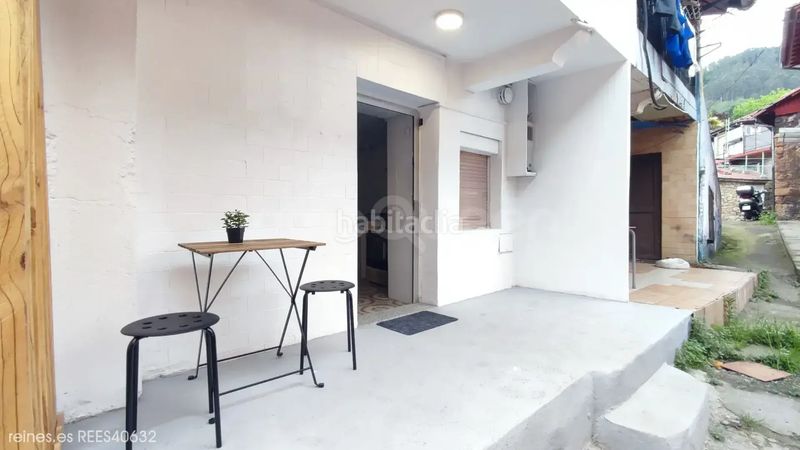 Foto 5b986e8c-c9df-45ae-9565-9b69590a28d1. Casa adossada a Santa Marina - Polígono Mieres