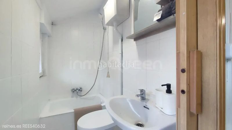 Foto 7dde1beb-53f4-441e-b235-9e64dfc49e71. Casa adossada a Santa Marina - Polígono Mieres
