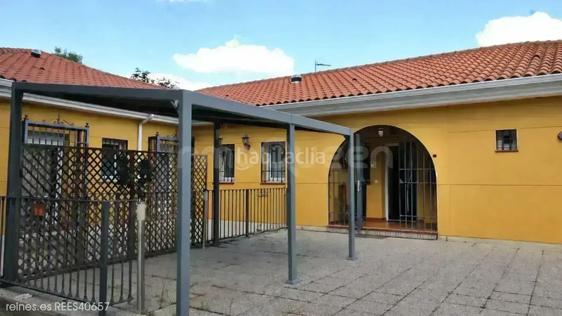 Foto 71685d70-d6bd-4c54-be32-4dd43483b938. Casa con riscaldamento parcheggio in Campodón-Ventorro del Cano Alcorcón
