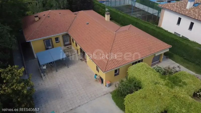 Foto 8a537dd1-6aab-4dd5-be2d-36b1b5b7cd04. Casa amb calefacció aparcament a Campodón-Ventorro del Cano Alcorcón
