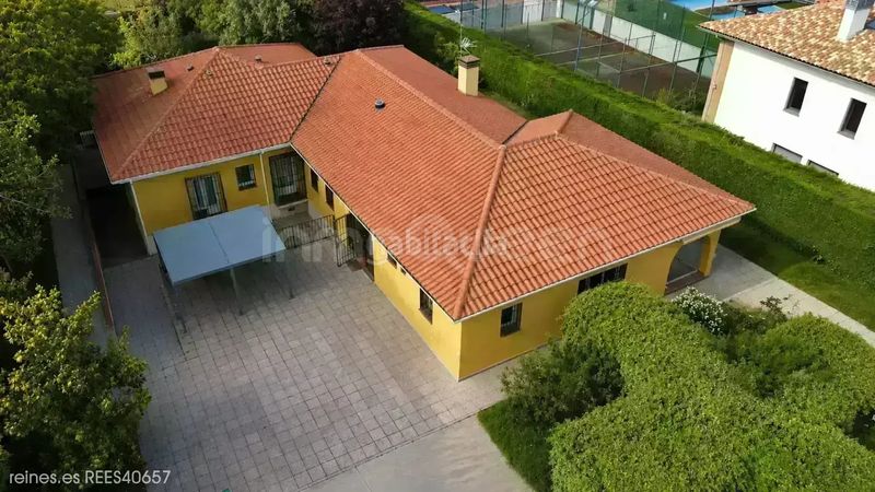 Foto cc537d24-02d4-4374-8495-9eeacefaa560. Casa amb calefacció aparcament a Castillo-Campodón Villaviciosa de Odón
