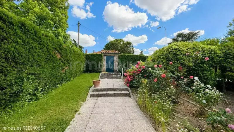 Foto ea85c93f-4477-4255-911c-9c376517b89b. Casa amb calefacció aparcament a Castillo-Campodón Villaviciosa de Odón