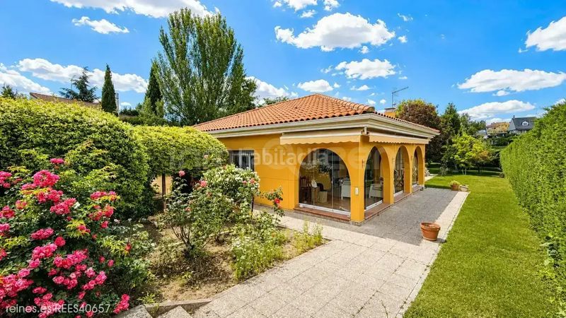 Foto eb29b4cb-1d60-49ae-adca-5e230fddd318. Casa amb calefacció aparcament a Castillo-Campodón Villaviciosa de Odón