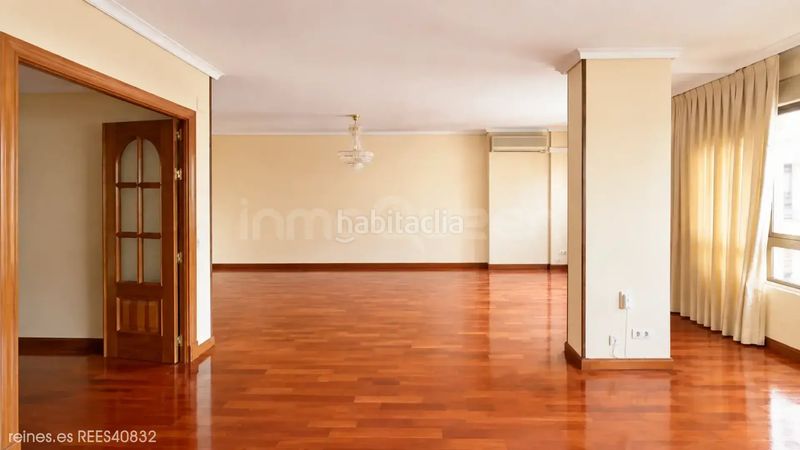 Foto a80cf632-dcc6-40aa-8531-20f9d4a46ba1. Pis amb calefacció aparcament a Hispanoamérica-Bernabéu Madrid