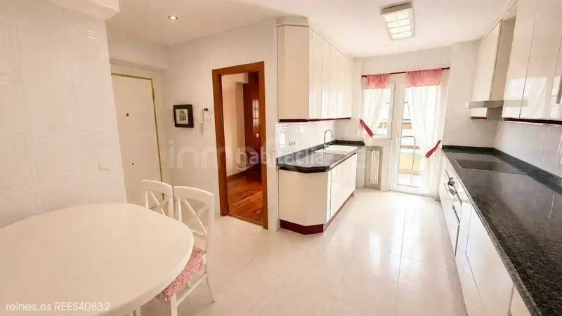 Foto da53dd35-f692-4591-bd79-016d768d717a. Flat with heating parking in Hispanoamérica-Bernabéu Madrid
