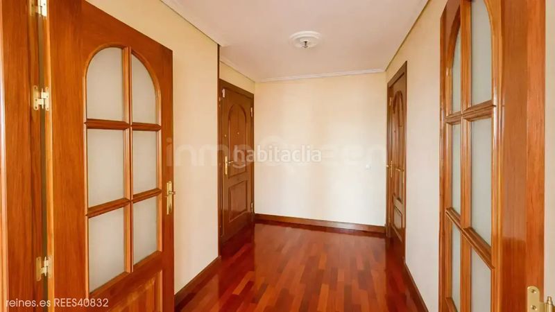 Foto e5c9ba13-554a-4721-9527-d67892b3c86f. Pis amb calefacció aparcament a Hispanoamérica-Bernabéu Madrid