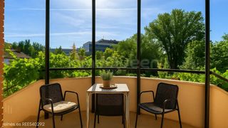Casa aparellada  Calle de daroca. Venta de chalet pareado en alcobendas  rees40292