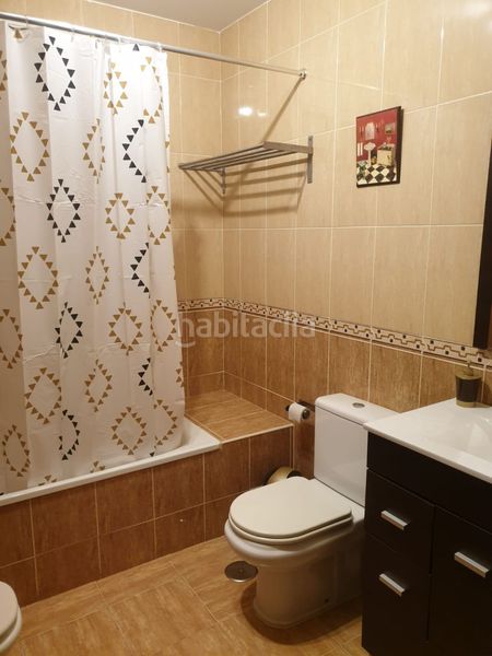 Foto 7ef51880-8bc5-4e43-a6a3-568b8fb6655e. Pis amb aparcament a Brenes