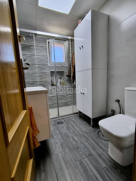 Foto e9cd92ef-f645-4af8-aaff-1bd3cb965c0e. Casa adossada amb aparcament piscina a Benacazón