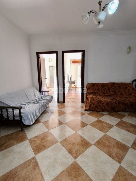 Foto 046db3fa-9bfb-4289-ac94-906ef46784d2. Casa amb aparcament a Benacazón