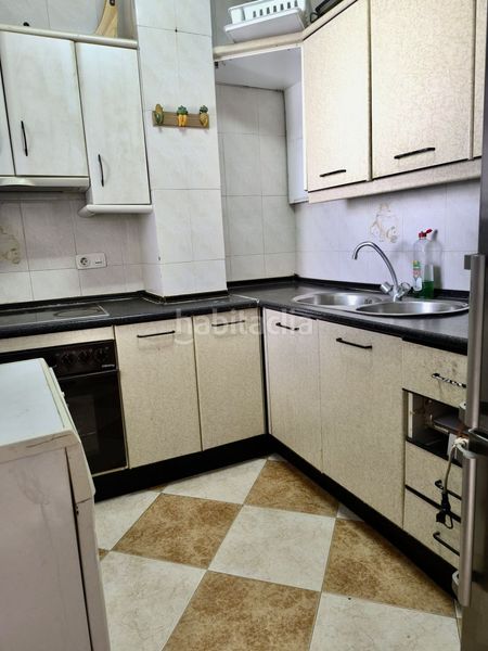 Foto 1f5d04c0-1e5b-4928-b55e-41bae384bf04. Casa amb aparcament a Benacazón