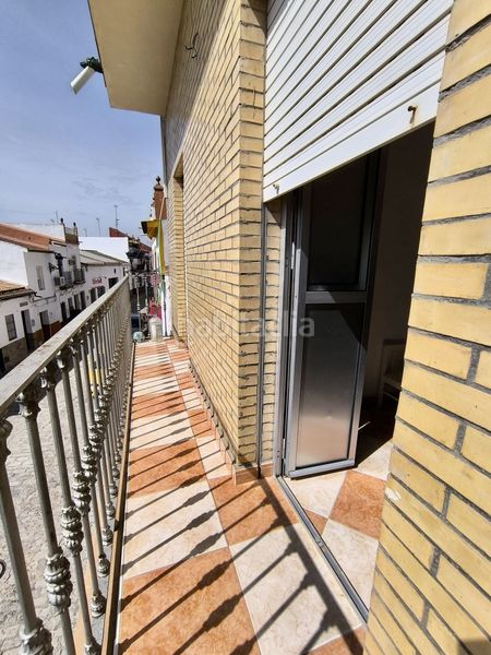 Foto 737bf534-5912-4fd7-a25e-f645ae1d852b. Casa amb aparcament a Benacazón