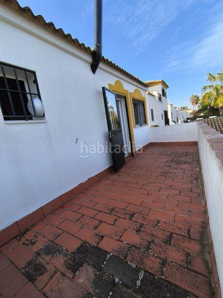 Foto f8baf824-1203-4c32-97a3-b85e7549e3b1. Casa a Sanlúcar la Mayor