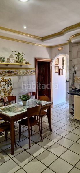 Foto d1665911-21b6-43e7-81e2-9ff50b9a858c. Xalet amb aparcament piscina a Colina Blanca - Las Canteras Camas
