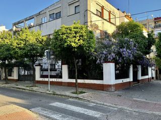Pis  Manuel ramón alarcón. Piso en venta en nervión  huerta santa teresa, 2 dormitorios.