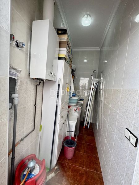 Foto c1e8421c-683e-4b6b-8371-0772f65d22cc. Casa amb aparcament a Centro Alcalá de Guadaira