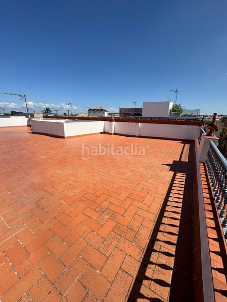 Foto d52572ef-676b-43c4-98c4-9f5885adab72. Casa amb aparcament a Centro Alcalá de Guadaira
