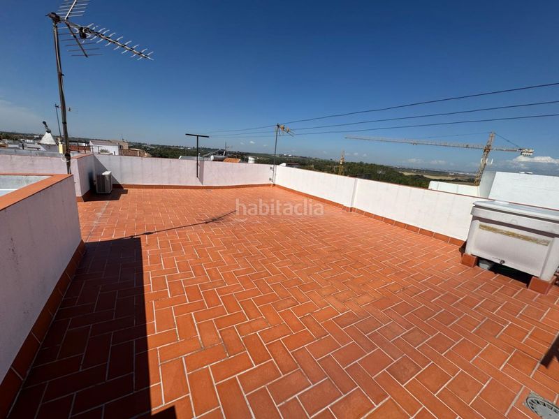 Foto f1c6e13f-cdde-4829-9984-b61bf7208bdd. Casa amb aparcament a Centro Alcalá de Guadaira