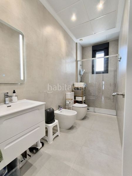 Foto 1af562bf-5f26-456e-8530-540b1a8f5801. Chalet  en venta , 4 dormitorios. en Umbrete