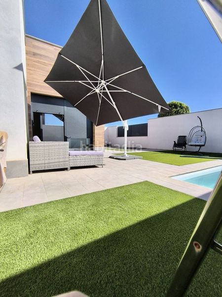 Foto 59812989-dea9-46a1-8852-131b6d8e5f58. Chalet  en venta , 4 dormitorios. en Umbrete