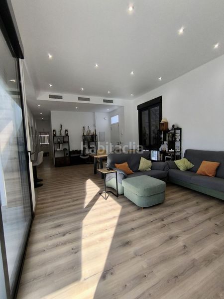 Foto 5ef685f4-6eb5-498e-847b-37e92f5b5035. Chalet  en venta , 4 dormitorios. en Umbrete