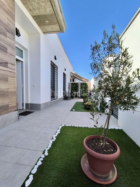 Foto 9e009d5c-2f0e-444f-a5ba-640212672d63. Chalet  en venta , 4 dormitorios. en Umbrete
