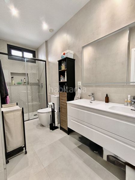 Foto b6a8d325-d336-4771-9a51-f15f640865b5. Chalet  en venta , 4 dormitorios. en Umbrete