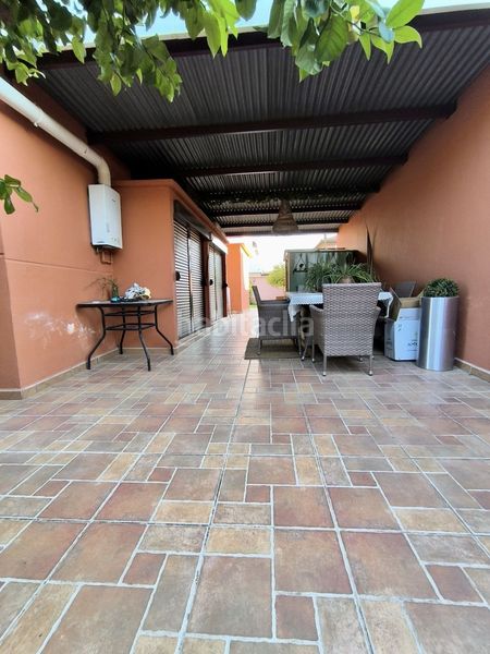 Foto ad957ea9-4989-4bc2-bf60-dc02de7241ce. Xalet amb piscina a Umbrete