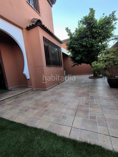 Foto c0aa81d1-4819-4d94-9b5b-aa3ae94873aa. Xalet amb piscina a Umbrete