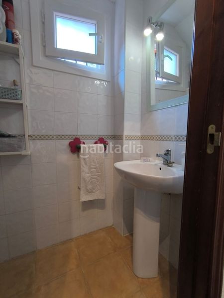 Foto 0f1d0a5a-7338-477e-aa77-911c0e47d193. Casa adossada amb aparcament a Umbrete