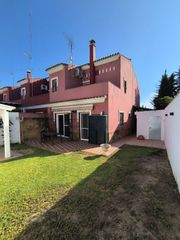 Semi detached house  Antonio el curilla. Adosado en venta en umbrete, 3 dormitorios.